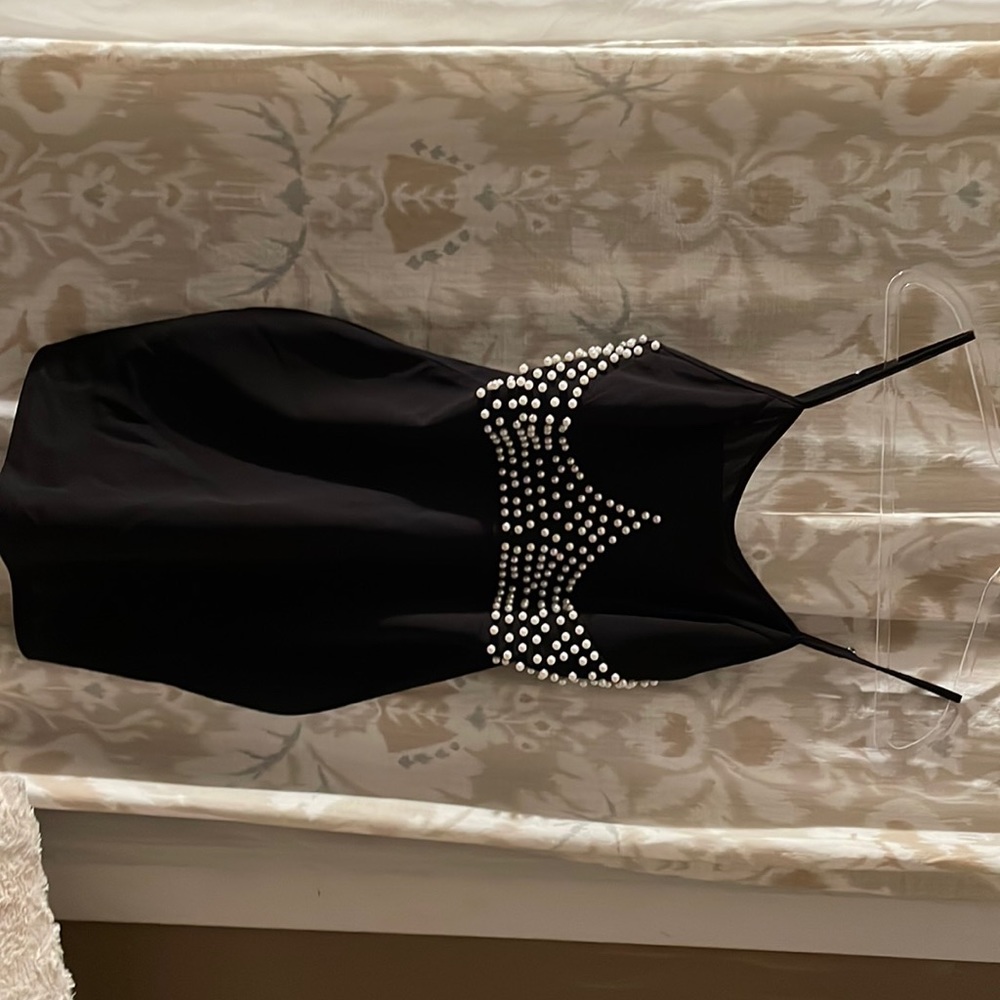 Black dress with Pearls Size M